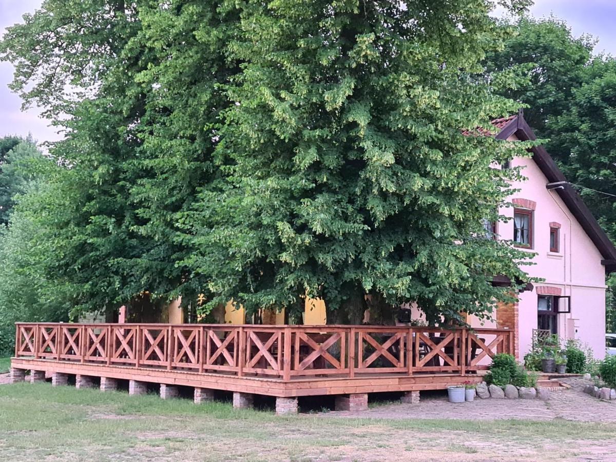 Swojski Gosciniec Prażmowo Exteriör bild